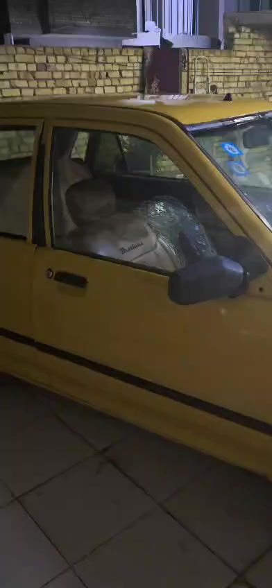 السلام عليكم
سايبه موديل 2010
سياره معمره ويرادله ترتيب 
تحويل ثاني يوم بسمي السياره
هزه جيده سنوياه لل27
اسعر 16وبيه مجال قليل
او مراوس حسب 
اتصال***********
