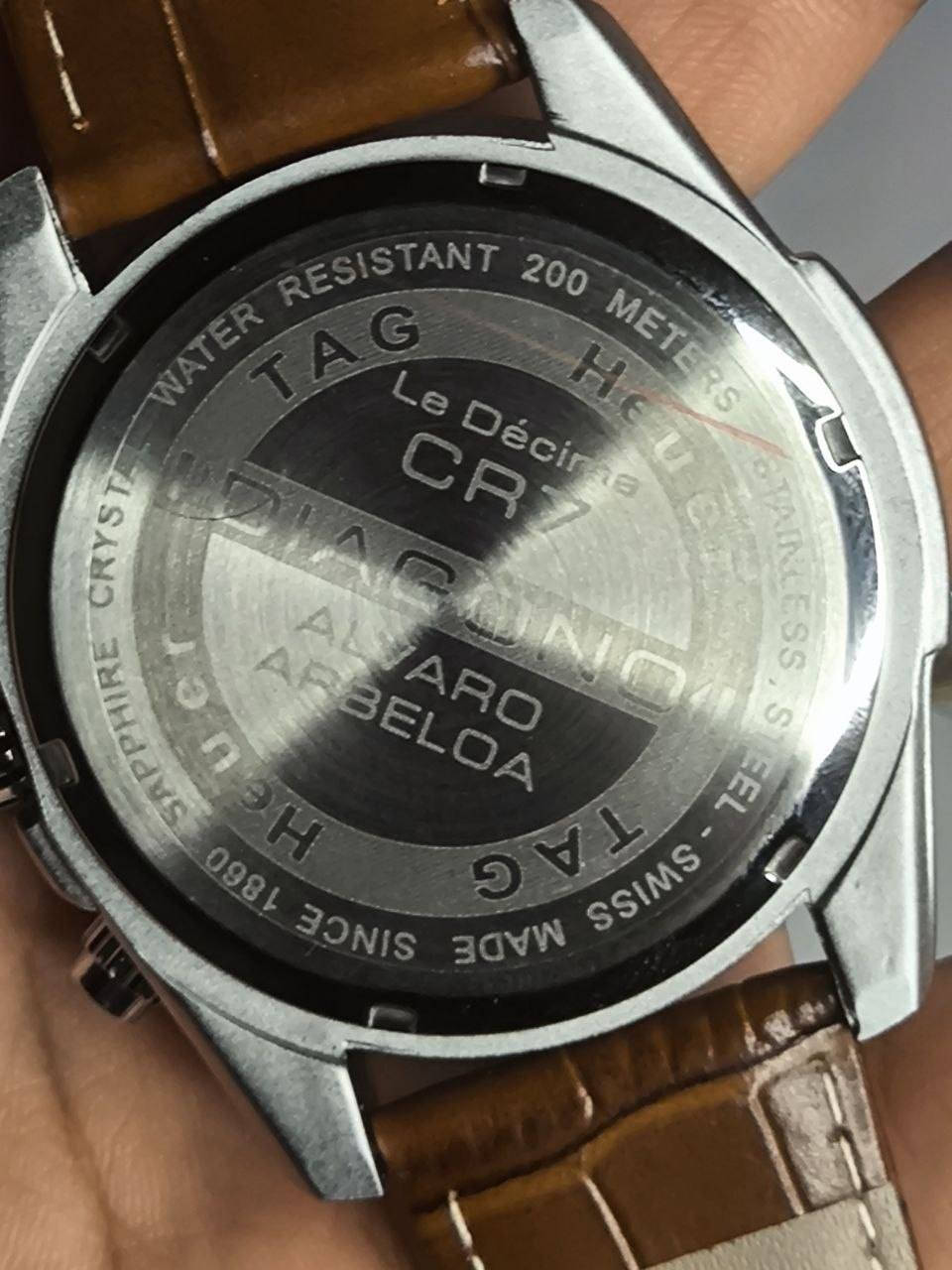 ساعة تايك هيور نسخة (CR7) 

ساعة تحفة فنية 
مصممة لمحبي كرة القدم وعشاق CR7
مكينة كوارتز ناعمة (نظام ستوبوج)
جميع السناتر شغالة
زجاج زفير ضد الخدش 
ضد الماء والغبار 
سير جلد طبيعي 
ختومات حفر بالكامل
مميزة 

🔴ملاحظة :- متوفر قطعة واحدة فقط 

السعر :-45 ع اول تم 
للحجز والاستفسار يرجى مراسلة الصفحه


**إذا كنت صاحب هذا الإعلان وتريد حذفه لأي سبب، رجاءا أرسل رسالة إلى الدعم الفني**