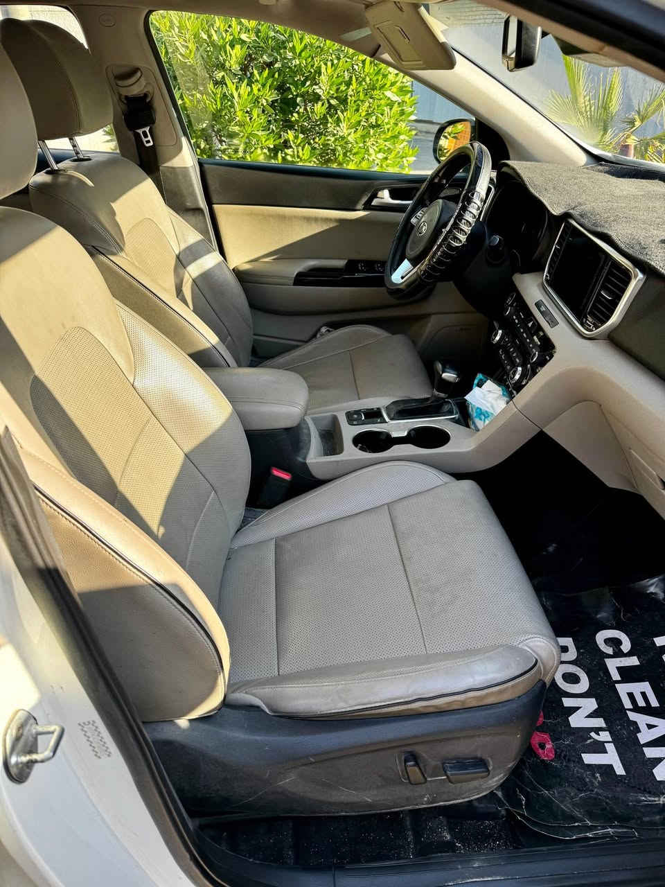 السلام عليكم سبورتج للبيع او مراوس حسب القناعة موديل ٢٠٢١ بسمي وارد أمريكي فول مواصفات جيتي لاين تتفئة وتبريد بالكشنات محرك ٢٤٠٠ بيها صفحا اليمنة والصندوق أثر طخطخة السيارة كلش نظيفة مابيها نقص برغي تبريد قطعتين ثلج سنوية جديدة عنوانها بشخ عمر قرب محطة باب المعظم هاتف *********** الشراري يتصل ويدلل السعر ١٥٥ورقة  أخواتها ١٨٠ بالسوك
