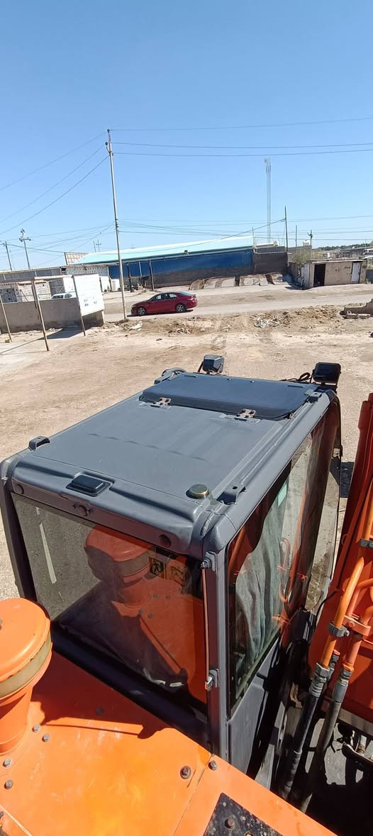 السلام عليكم حفاره زت ثري للبيع موديل 2013 رقم اربيل الخاص مغلق رقم الهاتف ***********
