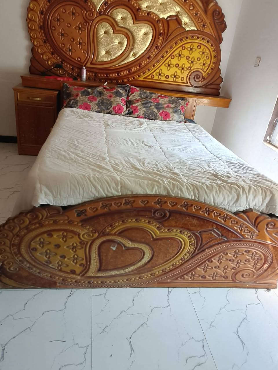 للبيع
***********
