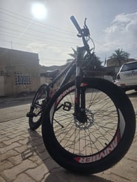 بايسكل اوربي • أخو الجديد • قابل تفاوض