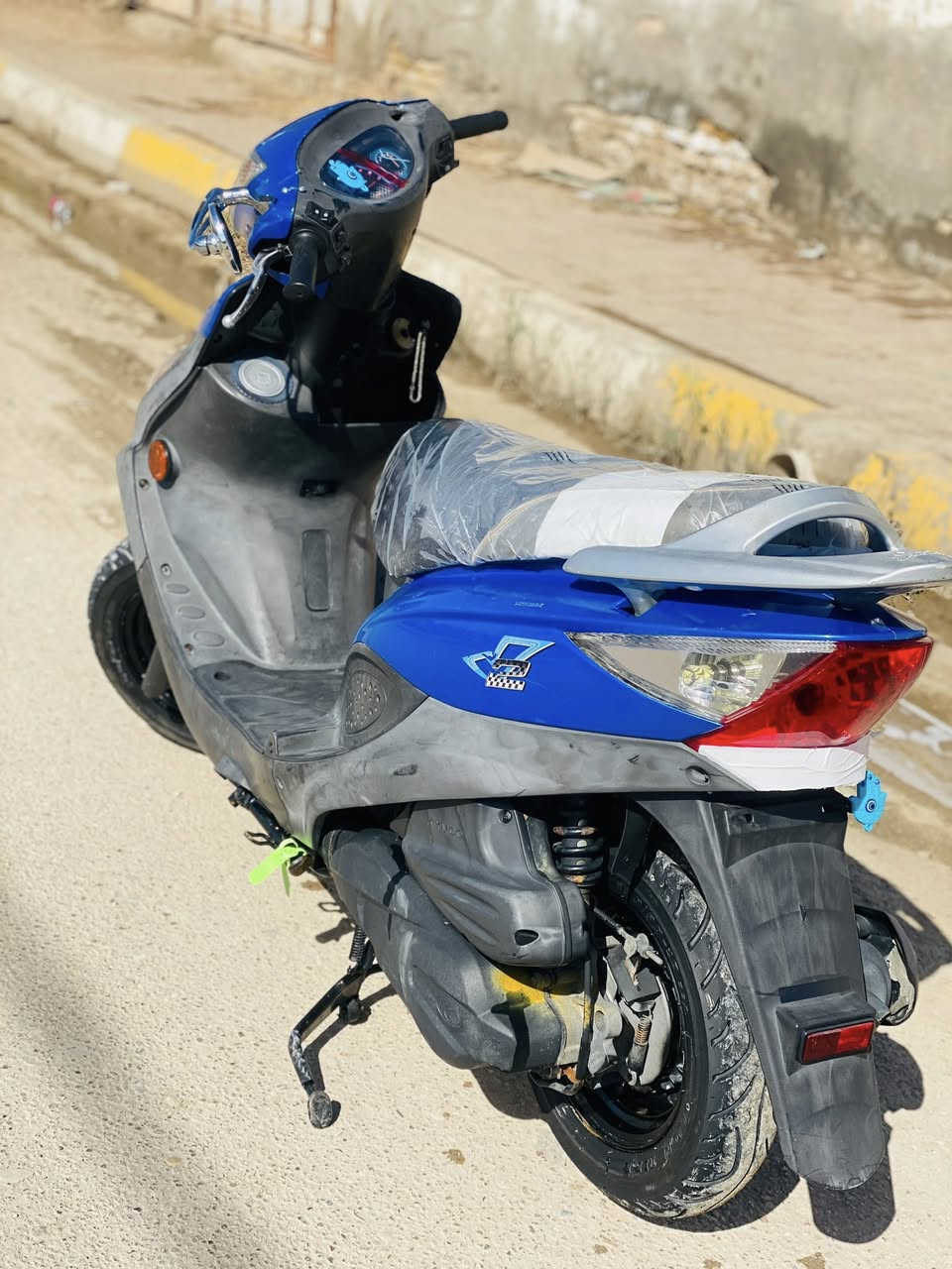 سلام عليكم
دراجه كامكو للبيع جديده صارله شهر من طالعه من رمبه مكينه نضيفه وناااعمه موديل 14 قلعة سكر سعر خااص ***********
