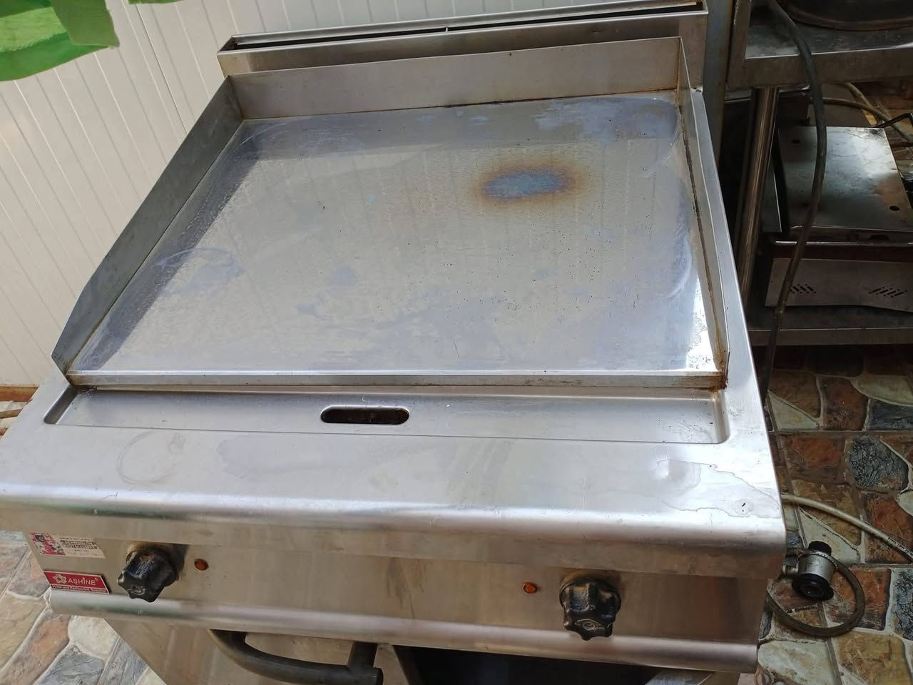 السلام عليكم غراض مطعم للبيع نضاف استخدام قليل جدا *********** ادمن بلا زحمه عليك
