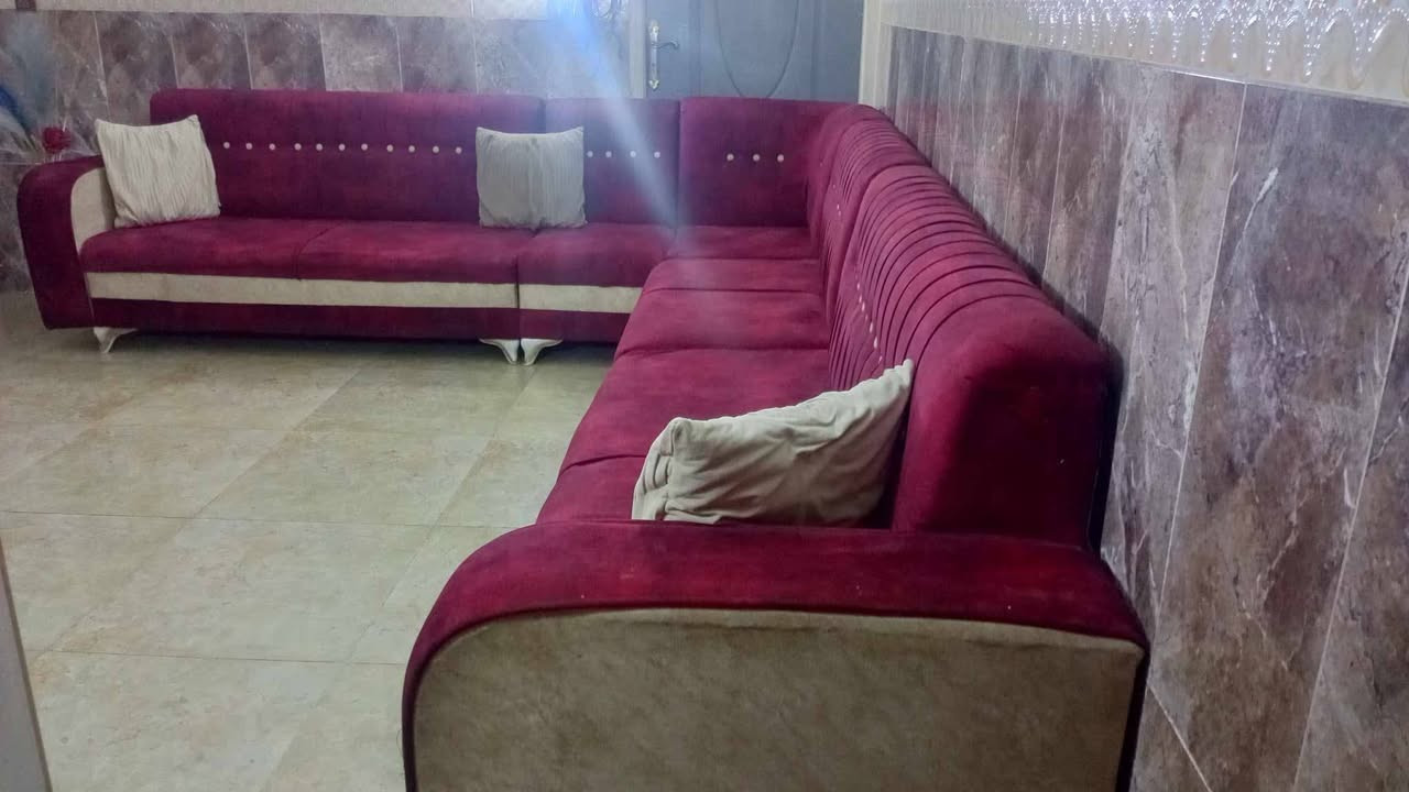 تخم للبيع عشر مقاعد تسكام درجه اولى ب150 مع جلسات عربيه للبيع ب150 نظيفات وتكمه وبلعافيه على الياخذهن  عنوان الأمين الثانيه رئاسه المعلمين للتواصل خاص او رقم ***********

