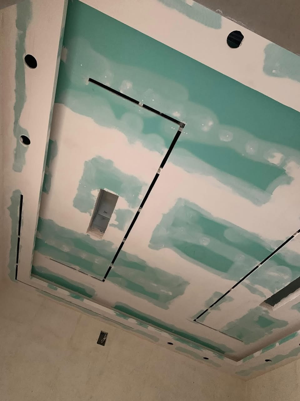 بمناسبة العيد اسعار مناسبة جدا مواد تركي شغل ضمان
***********
