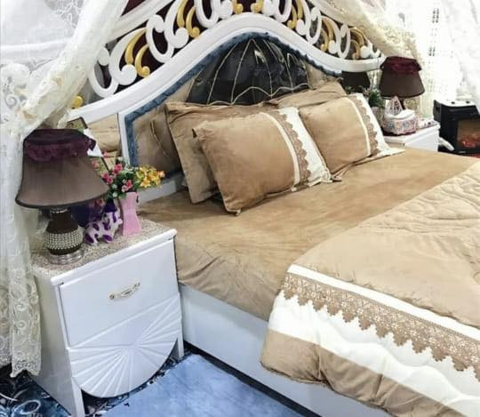 سلام عليكًُم

غرفه نوم تصميم تركي 
الون ابيض مطعم بذهبي 
الشغل عراقي صاج 8 قطع المتانه
الغرفه تحتوي على 12 القطع الموجه بلصور
بلواقع احلا وانظف من الصور

العنوان / ديالى - بعقوبه
التواصل / ***********
