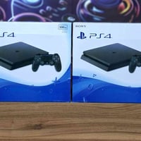 بلي 4 اسلم اولاين معه كامل الملحقاته جوستك عدد 2  السعر / 215 الف  يوج...