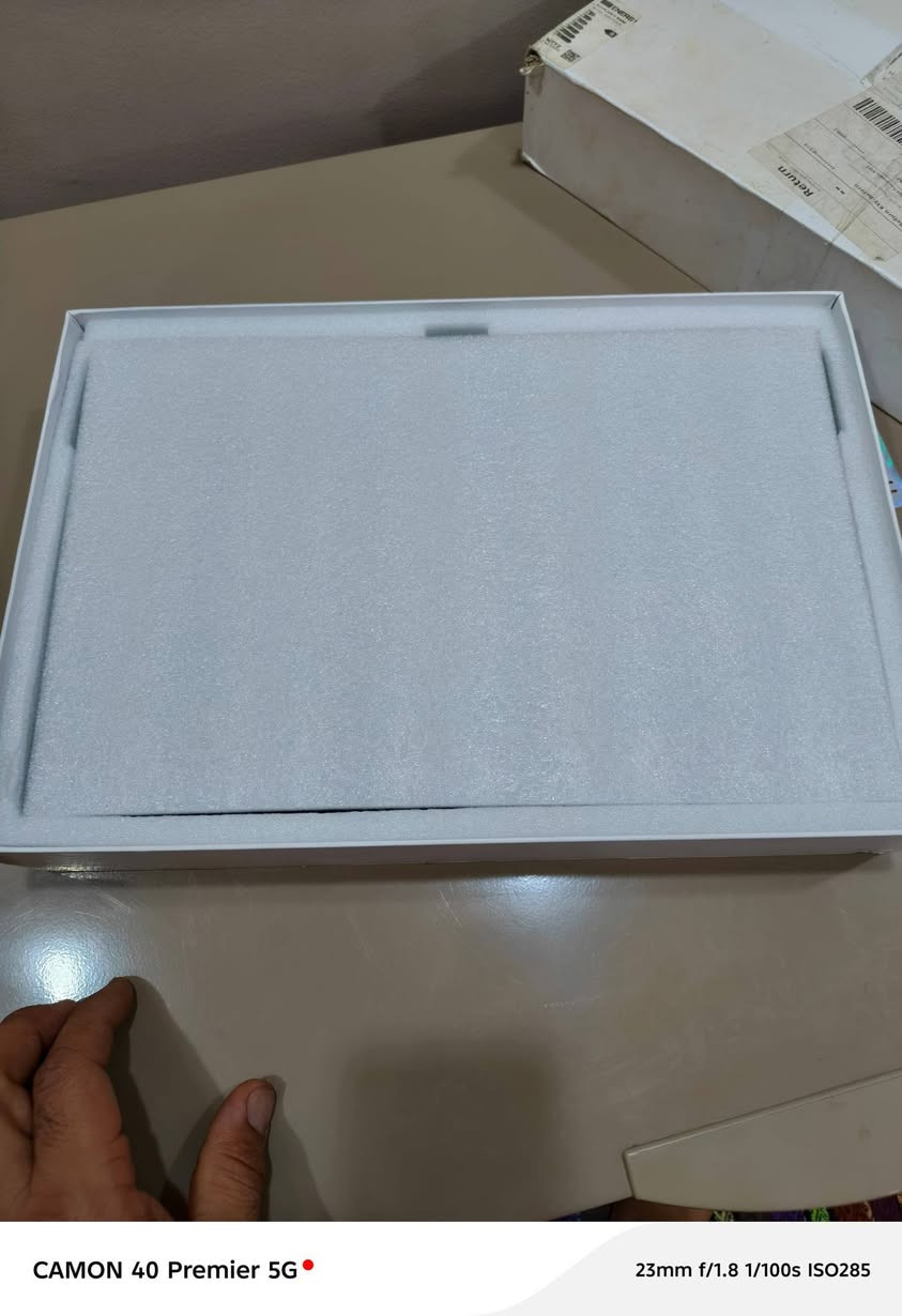 السلام عليكم شاشه جديد متنقله لدراسه والالعاب البلي وغيرها الوضوح 4k
السعر 75 وبيه مجال
***********
***********
