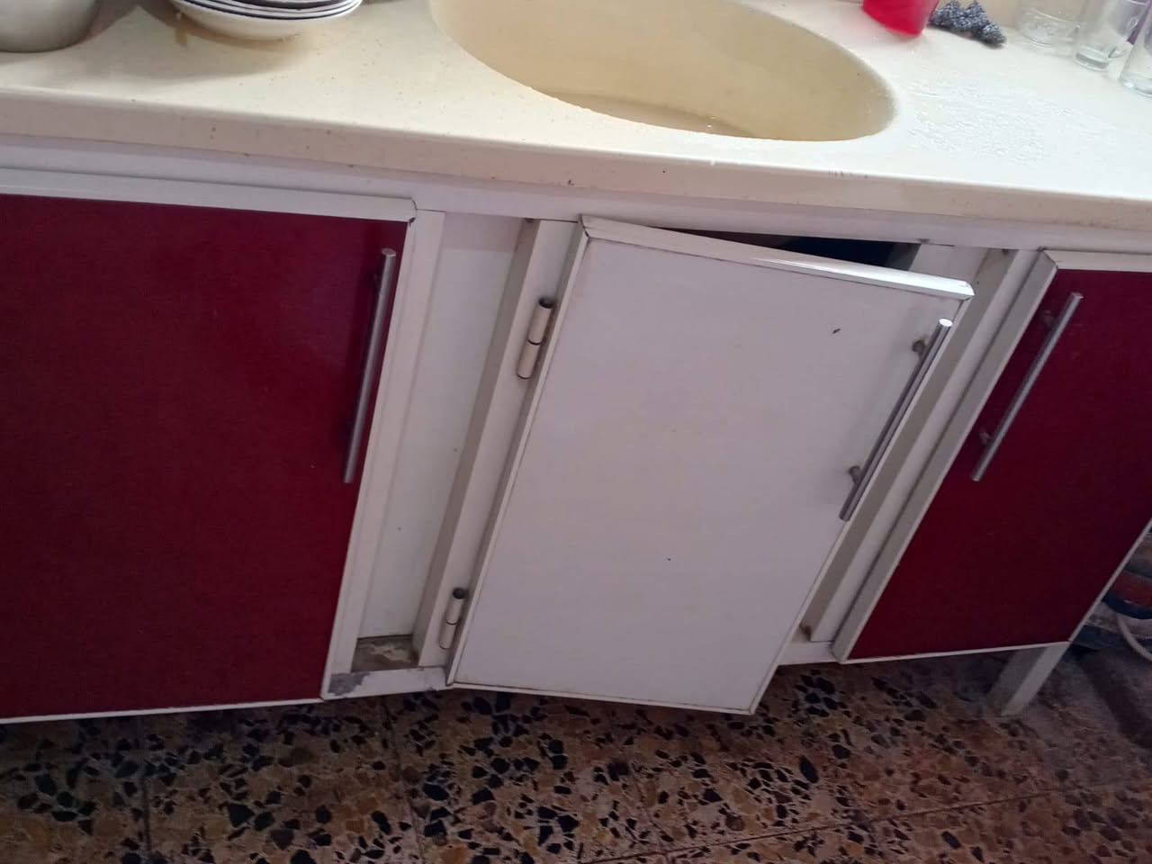 سلام عليكم كاونتر البيض ب160 والحمر ب400قفل وبس سنك مرمر ب150


**إذا كنت صاحب هذا الإعلان وتريد حذفه لأي سبب، رجاءا أرسل رسالة إلى الدعم الفني**