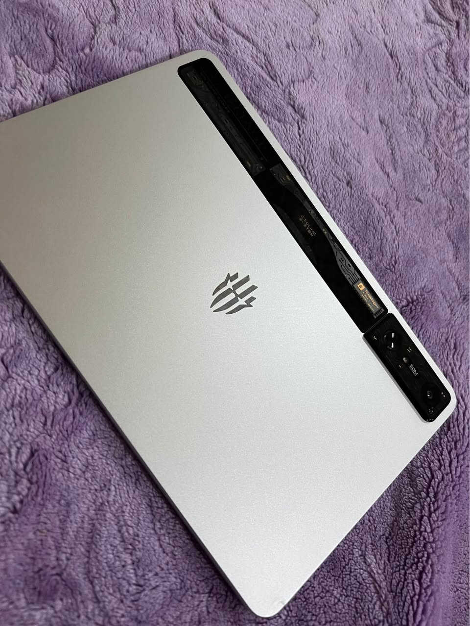 سلام عليكم ريد مجك نوفا 
ذاكره 512 + 16 رام+ 12اي خلل مابي مكفول من شخط مروحه داخليه جهاز غني عن التعريف شاحنه اصليه مالته موجوده وكارتونه تجي تاخذه من لبيت  مستعمل قليل بعده بضمان سعره875الف بي مجال مكاني بغداد الشعب  
*********** الفارس, صلاح الدين
