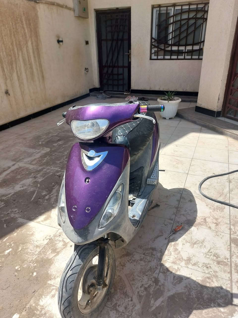 سلام عليكم دراجه ماكس منغولي مال لعب مزوده بوشة وبستم 55 شلعة ومعدل كلش قوية والدراجه مرتبه بس وصخه شوي كفرات شخط ما بيهن بيه نقوصات بسيطه تشتغل هندر بس بهندر واحد تشتغل لو بعز البرد والرطوبة سعر 400 مكاني الناصرية بالسفينه قرب جامعة الامام الصادق رقمي ***********
