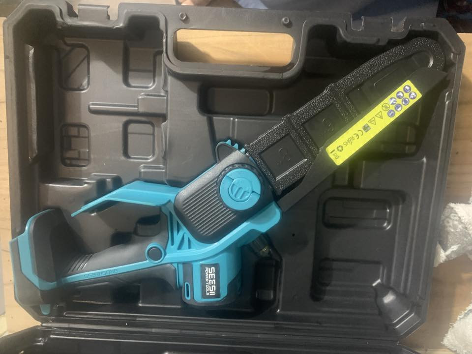 منشار امزون بدون كلشي بس جنطه (15)


**إذا كنت صاحب هذا الإعلان وتريد حذفه لأي سبب، رجاءا أرسل رسالة إلى الدعم الفني**