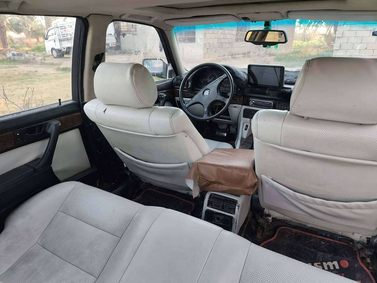 سلام عليكم BMW750
750السياره فو تنته 
كير مكينه 35بل جيس قرفه بل جيس السياره جديده احلا من الصور تخم تاير بغداد السعر 55وبيها مجال ***********بي واتساب مكان ابو غريب
