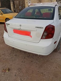 فورنزه 2008 رقم بغداد باسمي  جاهزه من كلشي كبل للشارع نضيفه كير مكينه ...