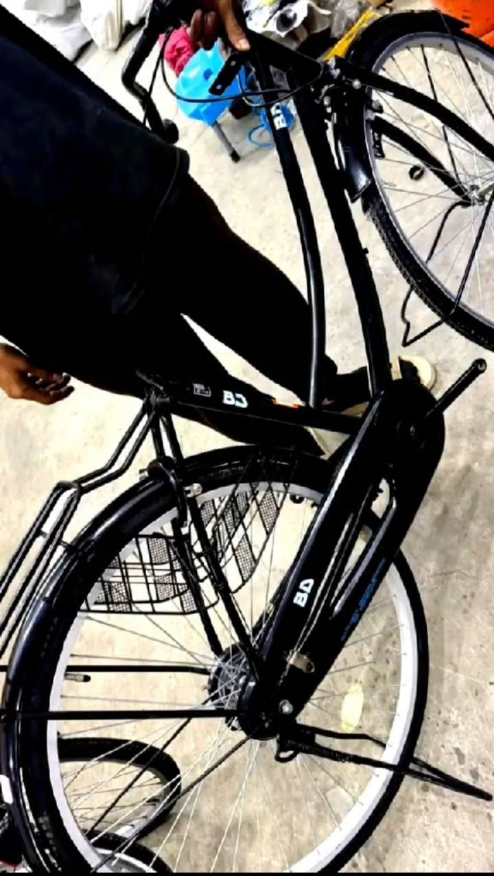 🖤السلام عليكم باسكو للبيع ابو مراوس ليدز او🖤 كلوف عنواني نجف شارع كربلاء عمود 80🖤 وهذاي رقمي *********** 🖤
