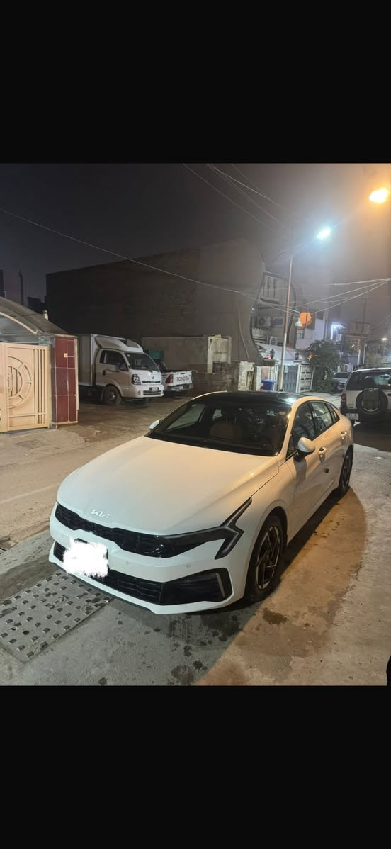 سلام عليكم من رخصة الادمن المحترم سياره كيا K5 2026 فئة VIP اعلى فئة مواصفات السياره• الكاميرا الخلفية كاميرا اماميه كاميرا محيطيه بالمري 360 درجه السياره ماشيه8000 KM بعدها زيرو 
 • سقف بانورامي
 • التحكم على المنحدرات
 • تدفئة المقاعد تبريد المقاعد 
 • مستشعر وقوف
 • كاميرا 360
 • تبريد المقاعد
 • فتحة سقف
 • مسند الذراع
 • شاشة
 • مرايا جانبية كهربائية
 • مثبت السرعة
 • نظام المفتاح الذكي
 • مراقبة النقطة العمياء
 • 2
 • التحكم التلقائي في درجة الحرارة
 • 6 وسادة هوائية
 • المصابيح الأمامية ليد
 • عرض المعلومات على الزجاج الأمامي
 • أبل كار بلاي
 • التشغيل عن بعد
 • أندرويد أوتو
 • ABS
 • كشافات ضباب
 • وضع القيادة
 • تعليق تلقائي
 • فرامل الوقوف الإلكتروني
 • التحكم الإلكتروني في الثبات
 • نظام مانع السرقة
 • تبريد خلفي
 • مرايا جانبية مدفأة
 • قفل الأمان للأطفال
 • حساسات ضغط الإطارات
•كرسي السائق خزن ميموري 
•وضعيات قياده اربع وضعيات SPort وECOوNormalو My drive                                      •صندوق كهرباء فتح وغلق تلقائي.                           السياره كلين تايتل مكفوله كفاله عامه           سعر السياره268 وبيها مجال بسيط للاستفسار الاتصال على الرقم ***********
