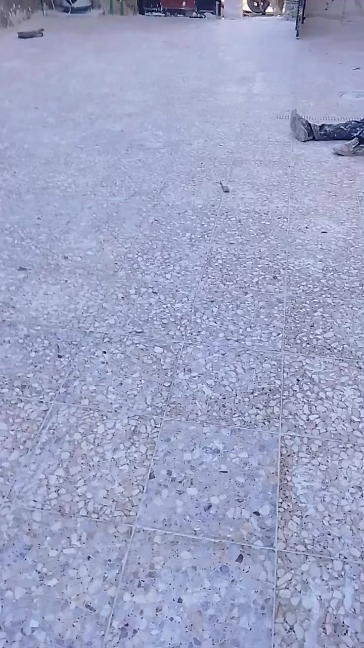 ابو مريم المصري خلف السيراميك مقيم في بغداد بورسلين وجدران وكاشي وعمر مر ***********
