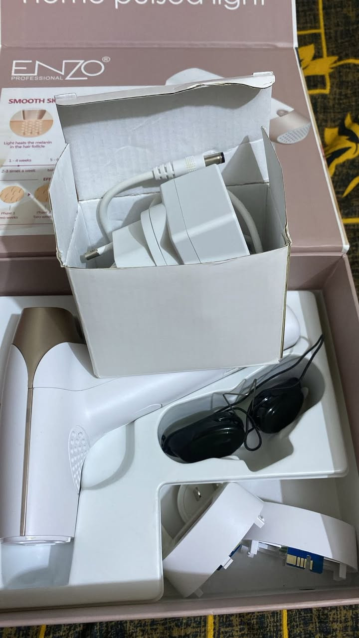 السلام عليكم جهاز ليزر منزلي للجسم والوجهه رجالي ونسائي ماركة اينزو الاصليه السعر 100الف وبي مجال اتصال على رقم ***********
