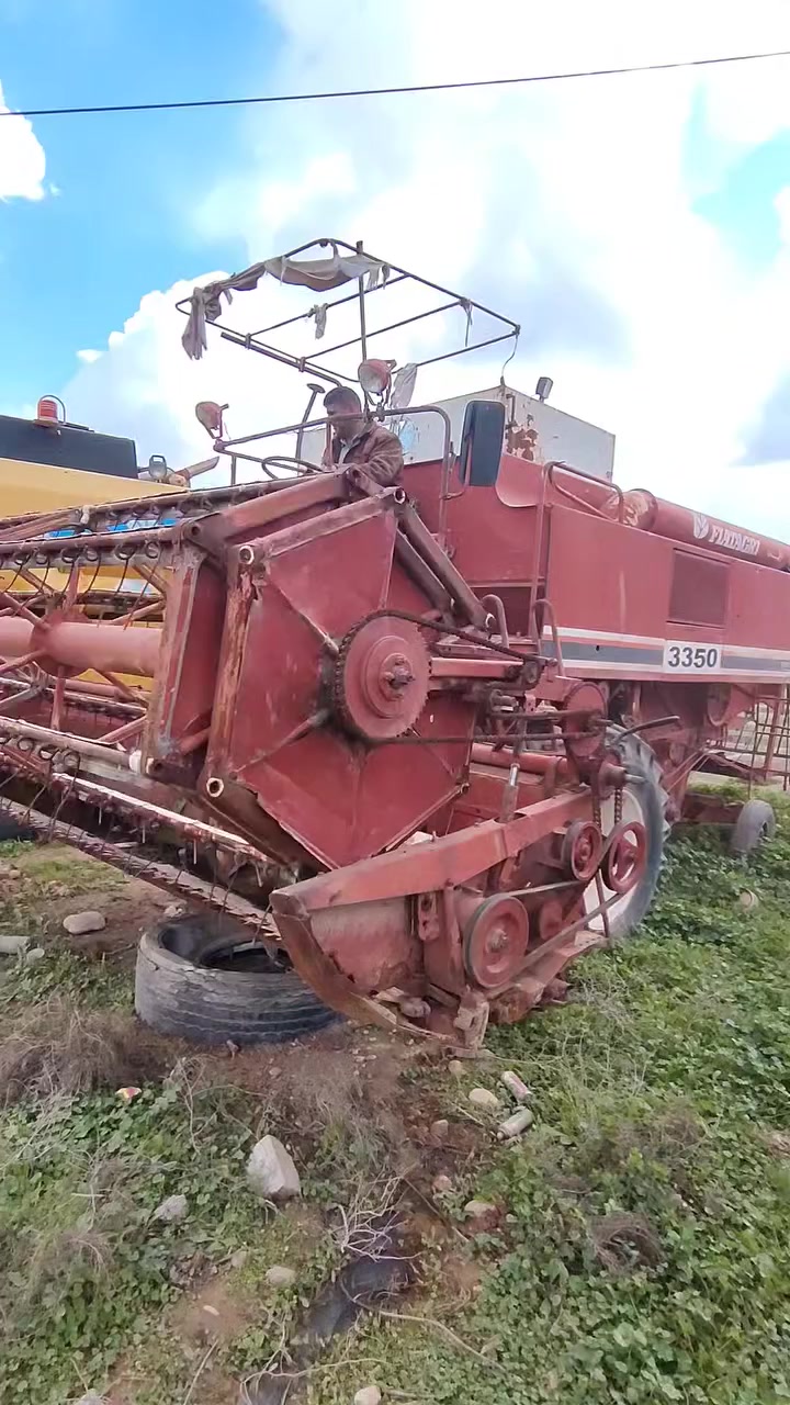 للبیع دراسە لاڤێردە مودیل 85 نضيف جدا جاهز عل شغل رقم *********** اسیا ***********
