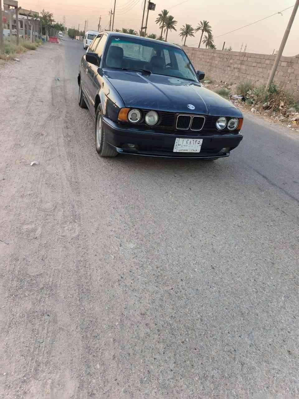 للبيع بي ام موديل ٩١حجم 20 كير عادي  كربلاء مشروع وطني سعر ٣٥$ موبايل ***********  محرك وكير مكفولات  مكفوله من ضربه وتبديل صبغ للجمالية حداده جيده كهربائيات كله شغاله كشن كهرباء فتحه سلايت  مكاني بغداد بغداد, العراق
