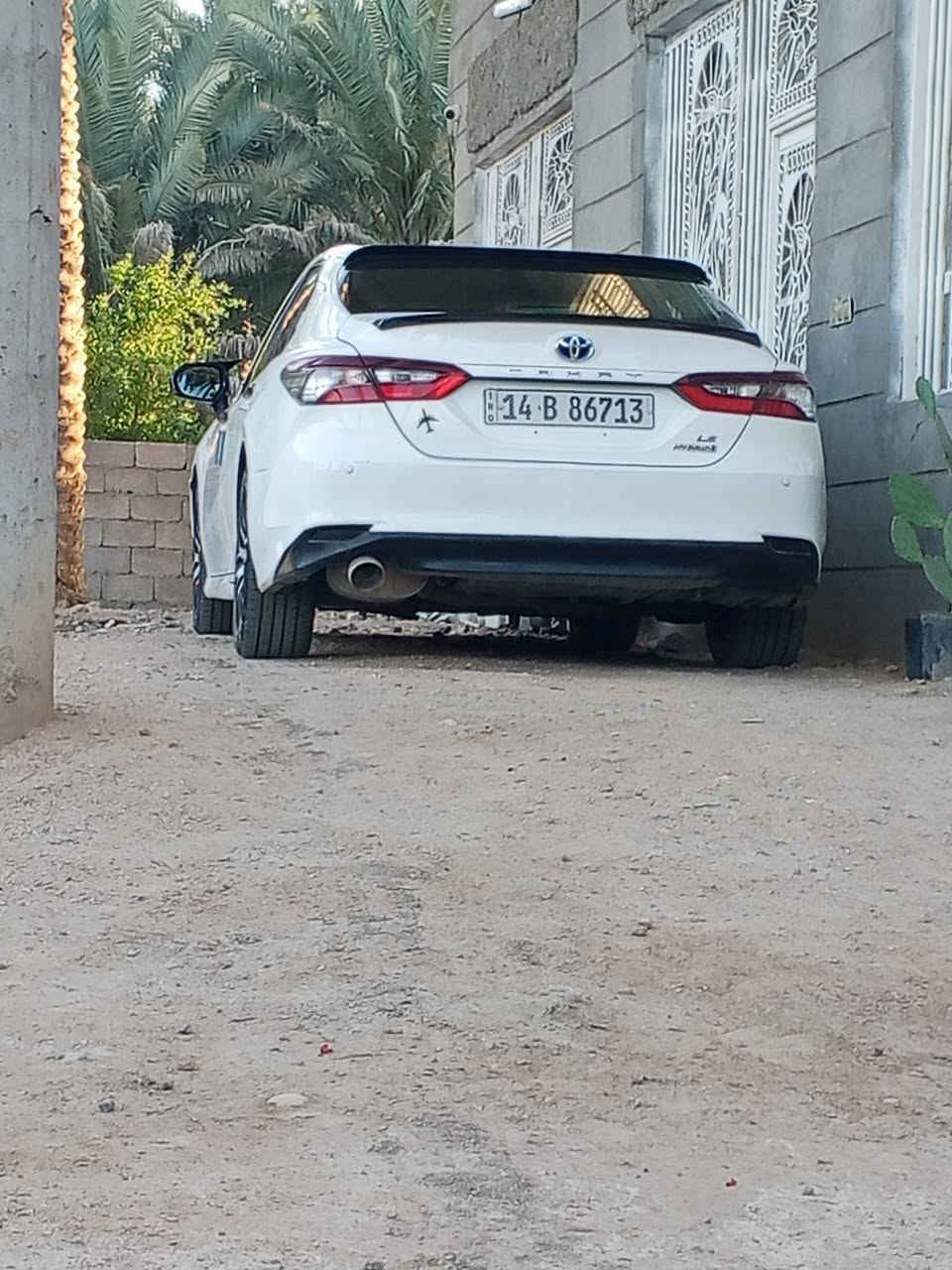 مساء الخير كامري  للبيع تكسي دبي 22 اصل بيها حادث جاملغ وبنيد سعر 155 وبيه مجال ***********
