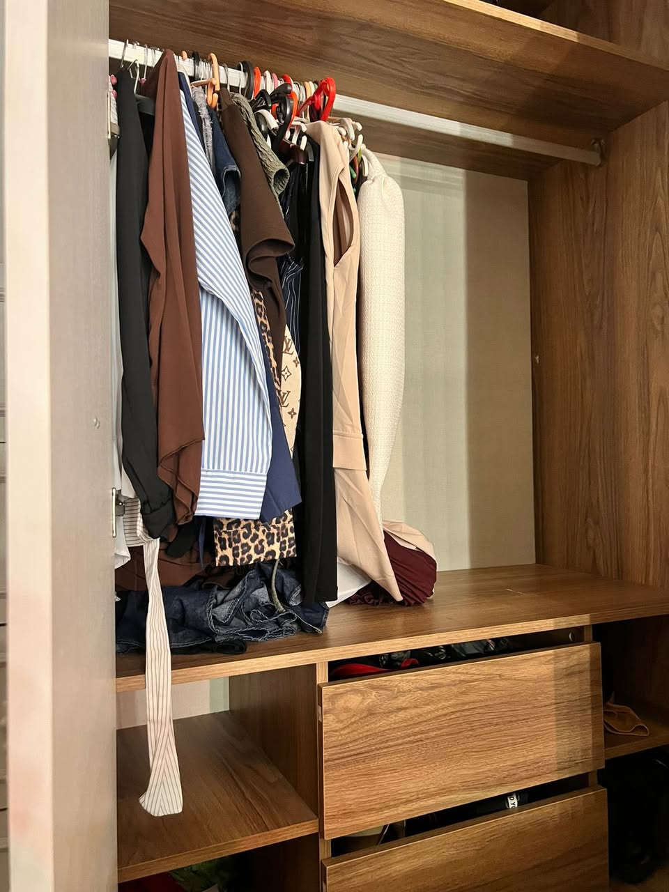 غرفة للبيع 7 قطع مع مراية  واضاءة ورفوف بسعر مناسب


**إذا كنت صاحب هذا الإعلان وتريد حذفه لأي سبب، رجاءا أرسل رسالة إلى الدعم الفني**