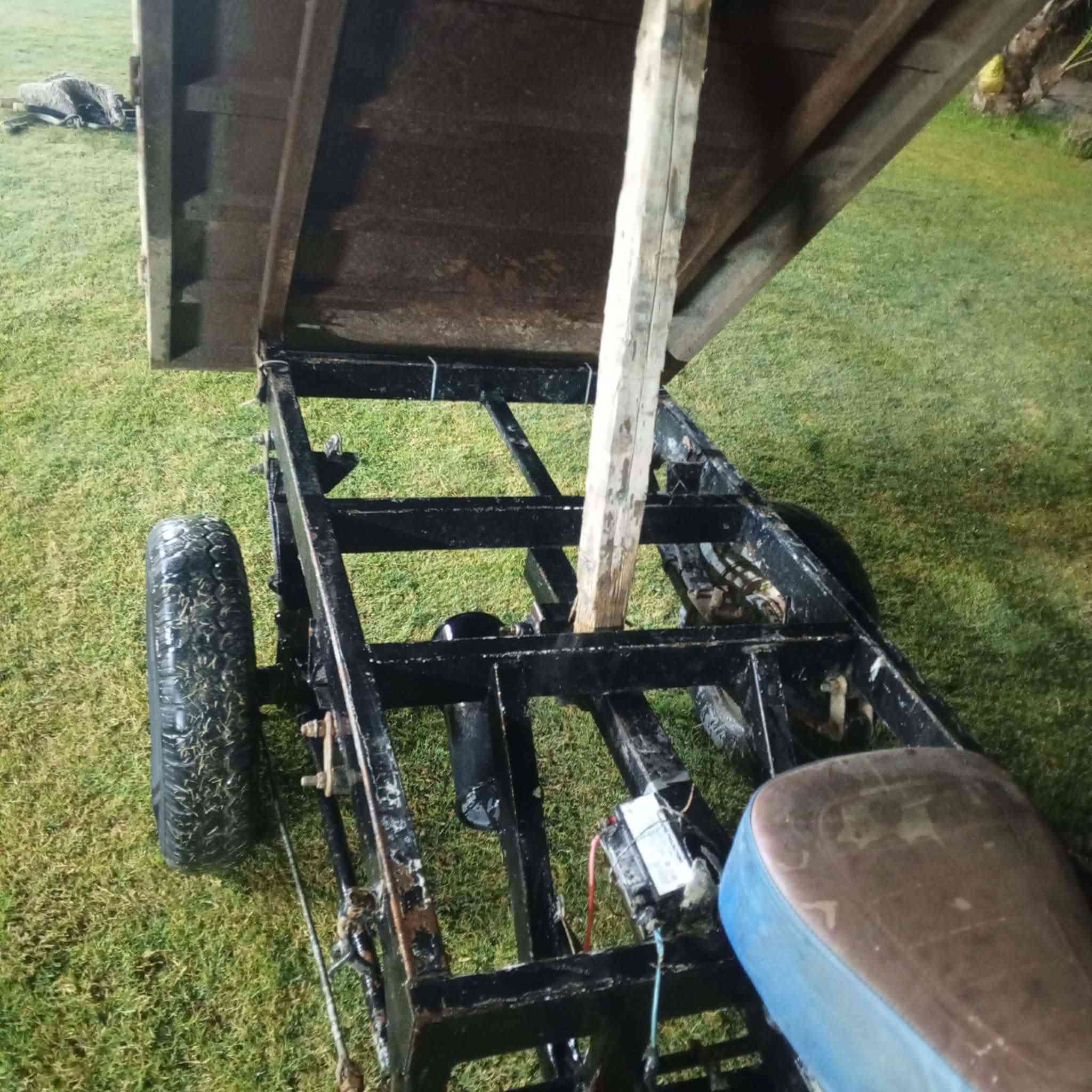 سلام عليكم ستوتاه للبيع مديل ٧ رقمي ***********
