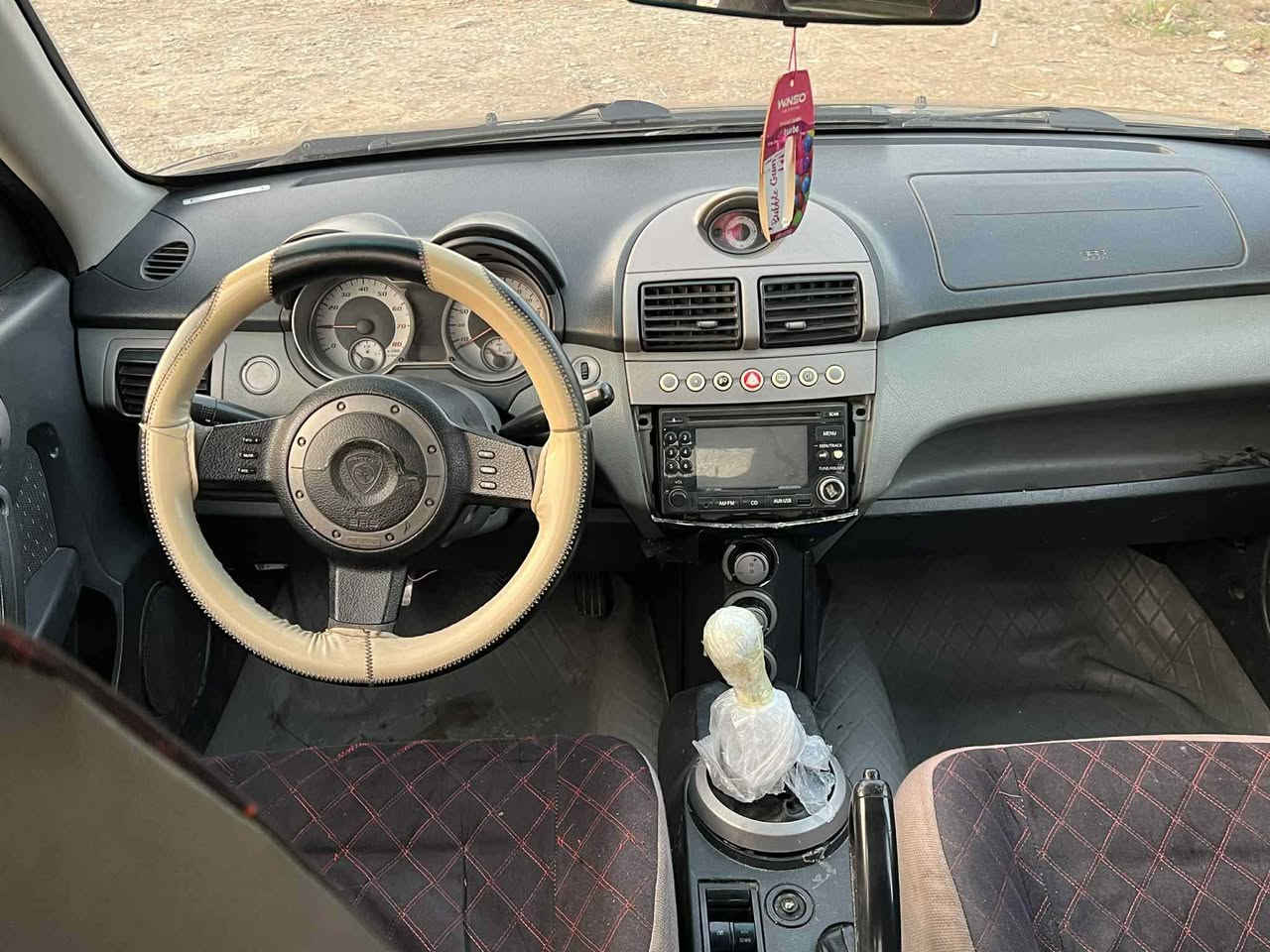 ***********
پرۆتۆن مۆدیلی ٢٠٠٩ 

سە یارەکە گير عاديه بۆیاخى نييه دو چيگه ساردى هه يه 

گيرو مه كينه و ته بريتى به شه رت كرانه وه و سه وت و سه رف و بوخارى نييه  

سه نه وى تازه يه ته حويل وه كاله به شه رت 
سعرى ٤٨$.  له سليمانيم 

*********** السليمانية, العراق
