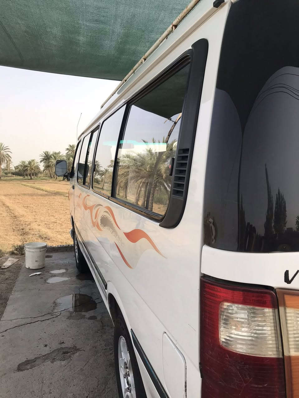 سلام عليكم فتون للبيع 2014بيه صبغ بالربع الطويله سعره 85وبيه مجال المكان بابل المحاويل ورقم بغداد رقم الهاتف ***********
