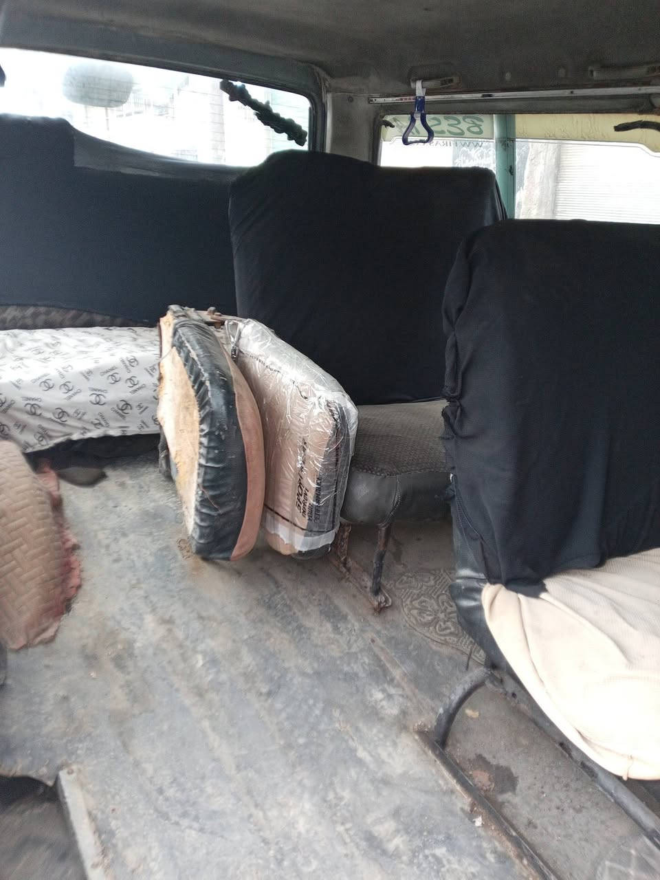 اسلم عليكم كيه بسته رقم احمر صلح الدين شرعي متوفي وكله بسمي سنويه منتهيا 2024 هيها ومرر مصفره طاحونه جديده معمرها باتري جديد كير اكسن شرط سياره مل شتراكت عنوان حي الكرامه ***********
