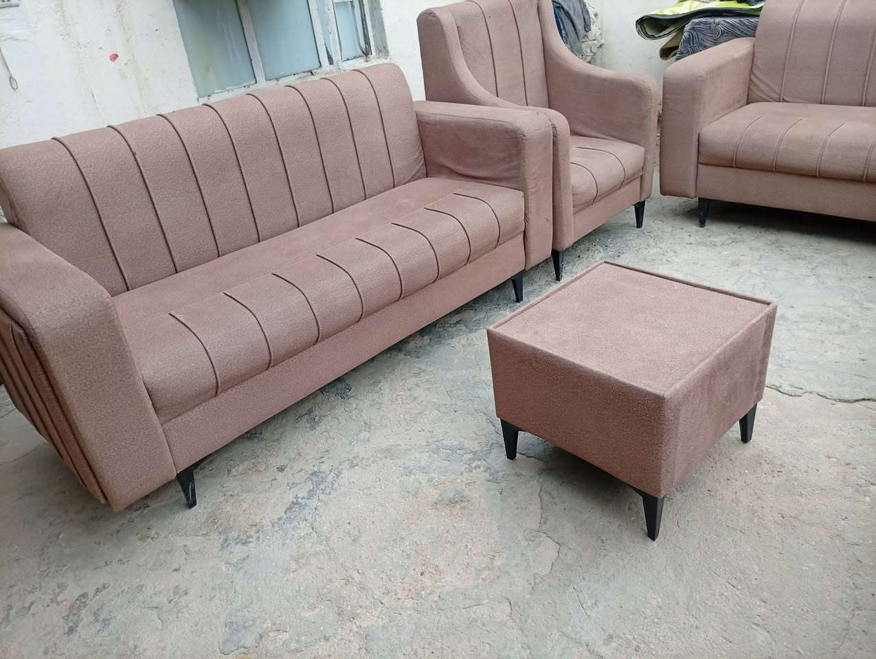 تخم 10مقاعد مثل مواضح بالصوره نظيف نجاره بلاويد اسود للبيع
العنوان حله ***********واتساب
