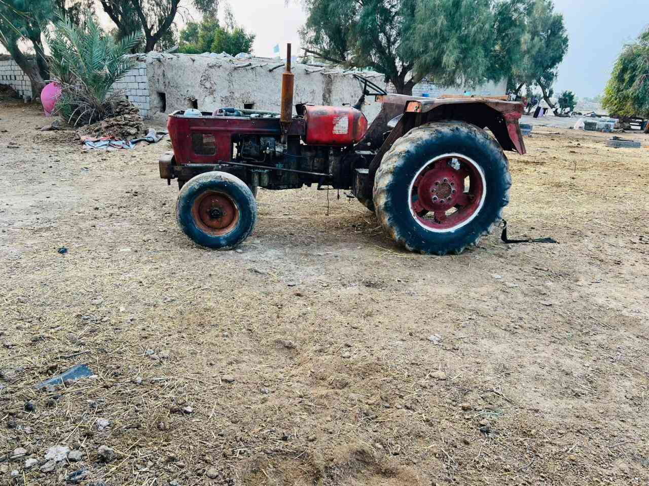 السلام عليكم عنتر للبيع موديل 87 مكينه جديد نكره سلف  وراه فدان وخرماشه ***********    ***********
