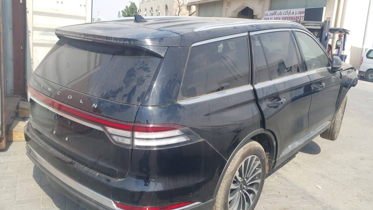 السلام عليكم 
لنكولن افياتور2022
Lincoln aviator * مرقمه بغداد باسمي 
2022
*اعلى فئه ومن نوادر  السيارات الموجوده بالعراق
*مكان السياره / البصره
* لون السياره اسود ميتاليك
*محرك 3000L تون تربو يولد 400 حصان 
*دفع رباعي
*كير 10 نمر بيانو 
*بنوراما
* ويل حجم 22 عليه تخم جديد
*نظام الحفاظ على المسار 
*نظام البريك العكسي 
*نظام جر العربات 
*نظام الثبات في المنعطفات 
*تعتيم تلقائي بالمرأه الوسطيه 
*اضائه داخليه محيطيه بعده اللوان اختياريه 
*تنبيه على الاشارات المروريه 
*12 حساس محيطي للسياره 
*رادار امامي 
*رادار جانبي 
*كاميرا 360 درجه 
*اربع وضعيات قياده 
*شاشه 10.1بوصه
*ماسحات جام ذكيه مستشعره للمطر
*مثبت سرعه 
*ميموري كشنات 3 اماكن خزن 
*منظومه هواء تلقائيه لتنقيه الهواء وازاله الروائح من داخل السيارة 
*تشغيل عن بعد 
*التحكم النشط في الضوضاء 
*ركن العجله التلقائي 
*بيبان فتح واغلاق كهربائي 
*بردات للابواب الخلفيه 
*28سماعه من شركة revel ال3d  ultima
*نظام ملاحه ذكي 
*كشنات جلد طبيعي/ جلد السافانا الخاص 
*كشنات متحركه ب30 وضعيه 
*تدفئه وتبريد الكشنات الاماميه والخلفيه
*مساج كشنات للضهر والمقاعد 
*مازدات لد ذكيه ومتحركة 
*كشاف ضباب لد
*الدخول من الخارج للداخل كهربائي 
*نظام الترحيب بالاضائه 
*عزل السياره مخيف 
*مساعد اصطدام بريك تلقائي واكتشاف المشاه 
*نظام mykey 
*نظام تنبيه الطوارئ عند الاصطدام 
*دخول وتشغيل السياره بدون مفتاح عن طريق الرمز 
*استخدام الهاتف بمكان المفتاح 
*شاشه عرض على الجامه الاماميه
السعر 420قابل للتفاوض 
الرقم ***********
