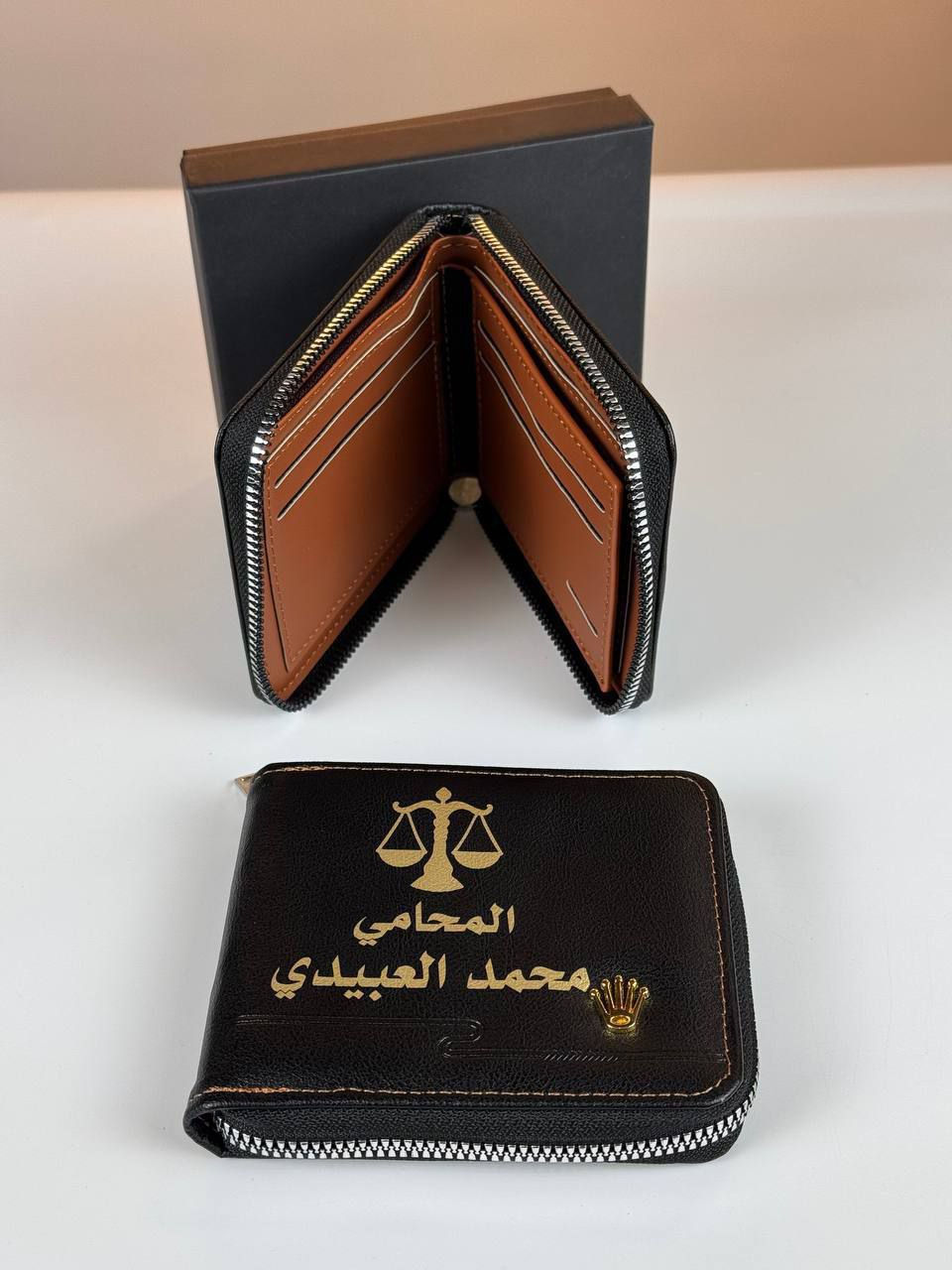 وصلنا محفظة رجالية موديل جدبد
جلد درجة أولى قابلة للحفر بالليزر
حفر اي اسم حسب الطلب باللون الذهبي
هدية قيمة جدا وذكرى جميلة
متوفرة لدى Gift City
للطلب مراسلة الصفحة او على الواتس اب 
ارسل الاسم والباقي علينا
السعر مع حفر الاسم 10 الاف دينار فقط
0775 020 5810
