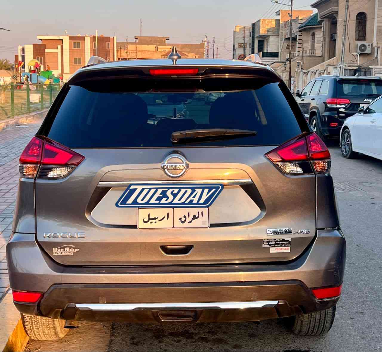 نيسان روج موديل 2019 :
للبيع نيسان روج رصاصي رقم اربيل
موديل : 2019 
محرك  : 2500 cc
المسافة المقطوعة : 91 الف كم
المكان : بغداد
الضرر : تبديل بابين ، وصبغ جاملغين ( بالاردن ) 
السعر : 23 مليون وبيه مجال
———————————-
المواصفات العامة :
* محرك 2.5 لتر 4 سلندر
* جير CVT أوتوماتيك
* شاشة + Apple CarPlay وAndroid Auto
* كاميرا خلفية
* مثبت سرعة
* تكييف قطعتين
* حساسات أمان وفرملة طوارئ

التواصل وتساب :
***********

