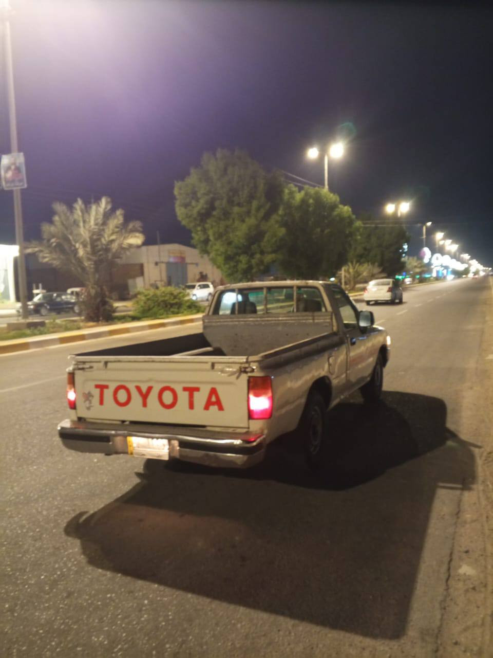 سلام وعليكم
بيكم 89 
مكينه حاويه ،وصدر جديد، وباتري جديد، وتايرات جديدة،  وشاصي مكفول رقم بابل الماني. السعر 40 

‏‪***********‬‏
