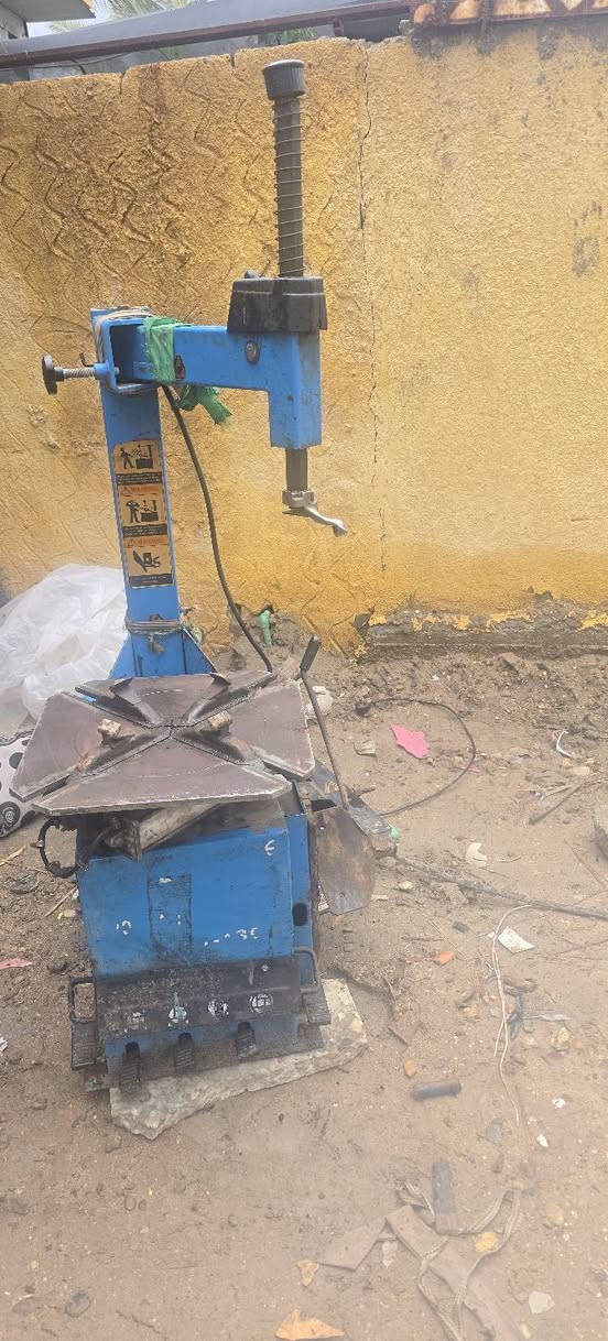 خالعه للبيع حجم ٢٤عل فحص الشراي يجي خاص او ينتصل عله الرقم ***********العنوان حله السعر انتصل وتدلل
