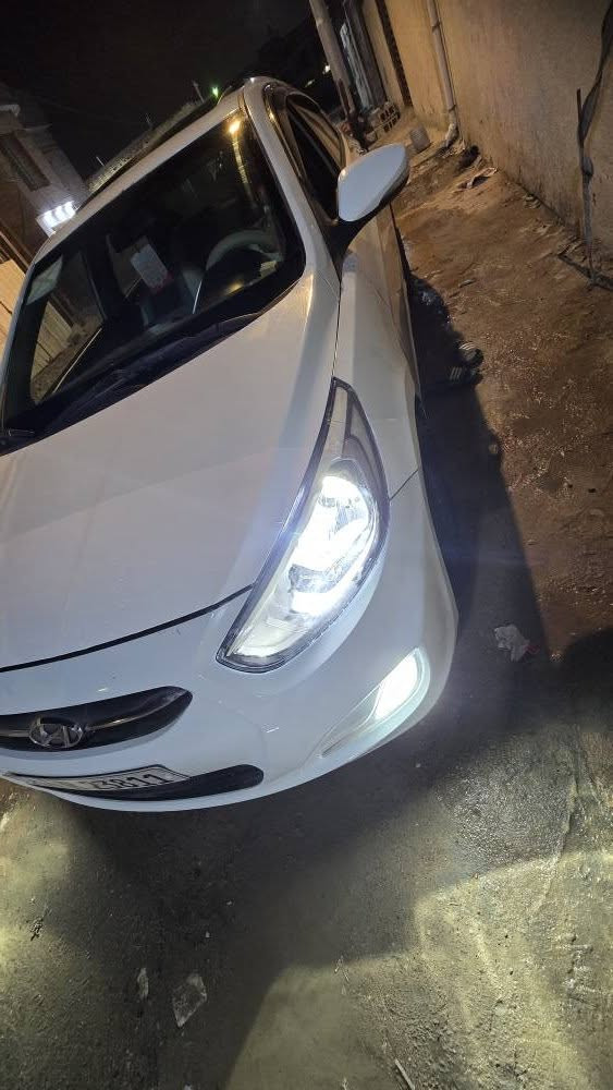 ياالله السلام عليكم 
البيع هونداي اكسنت خليجي محرك دوش 1600 رقم بصره نكليزي جديد فول مواصفات ماعدا البصمه السياره مكفوله من الحادث والضربه والصبغ فقط بيها بارد بعدت اماكن كتاب الفحص والسونار مرفق مع الصور العنوان البصره حمدان السعر ٨٨ وبيها مجال قليل جدأ ملاحظه السياره جاهزه محرك كير تبريد تدفأه طخم تاير منظومه زنون متكامله حساسات خلفيه كامره شاشه تاب تحكمات ستيرن فتحه بسقف اشاير بلمري *********** اخوان البيع فقط بدون مراوس البصرة, العراق
