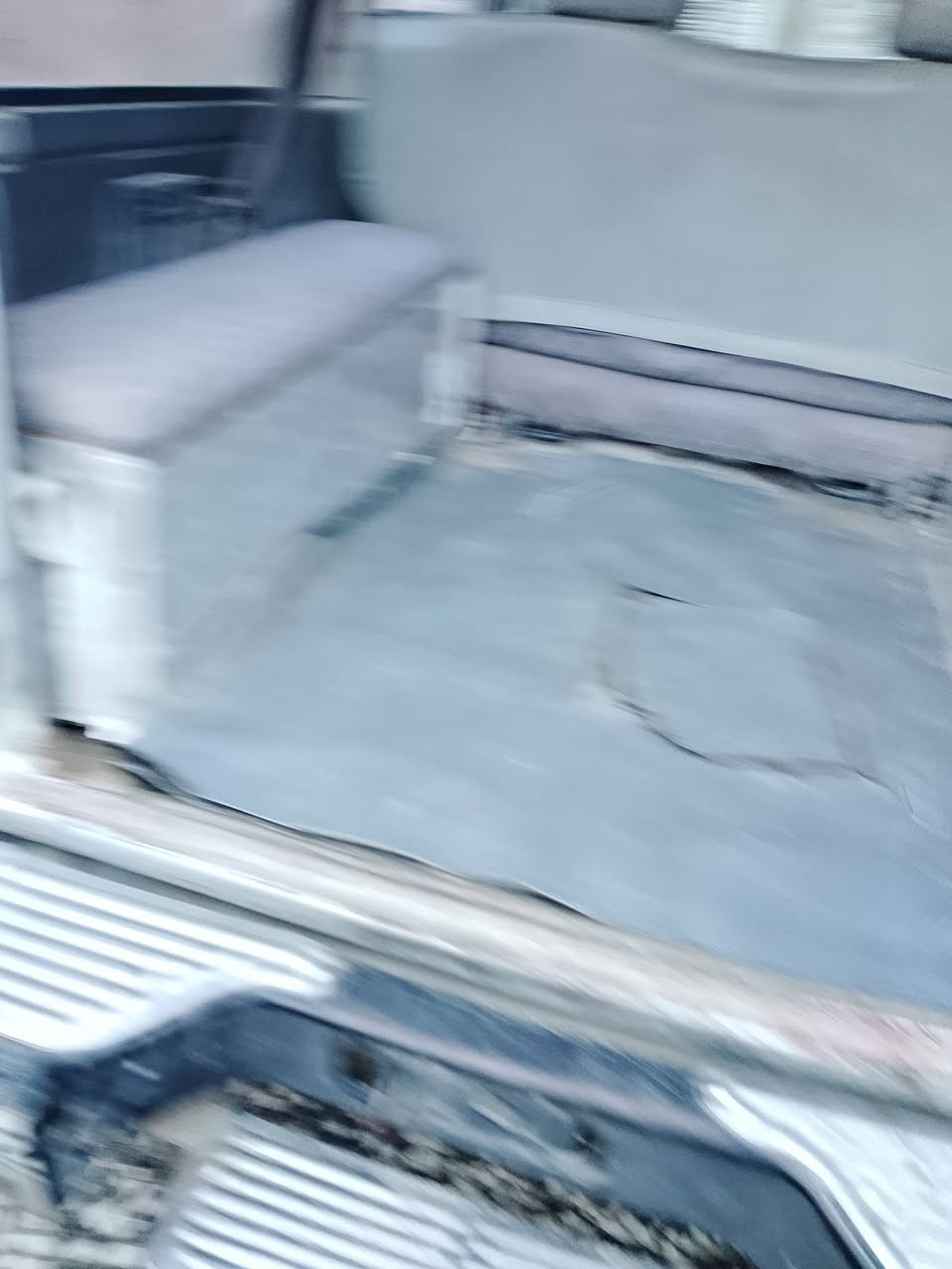 السلام عليكم سياره كالوبر رقم بغداد موديل 93 كير مكينه ففتي 2500كهربائيات كله شغاله السعر 42 اتصال***********
