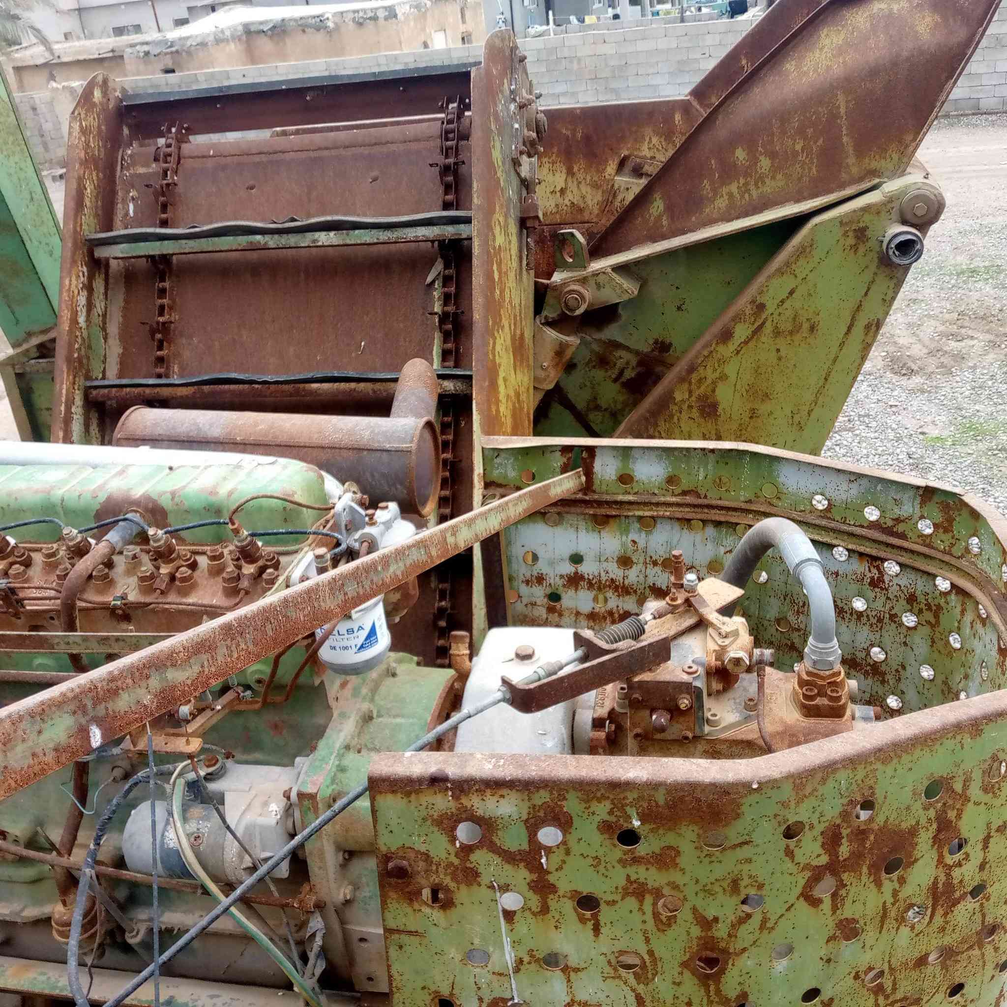 حاصده اذره عرنوس جوندير 1989
للبيع 60 معا محركين 6بستم 
***********
