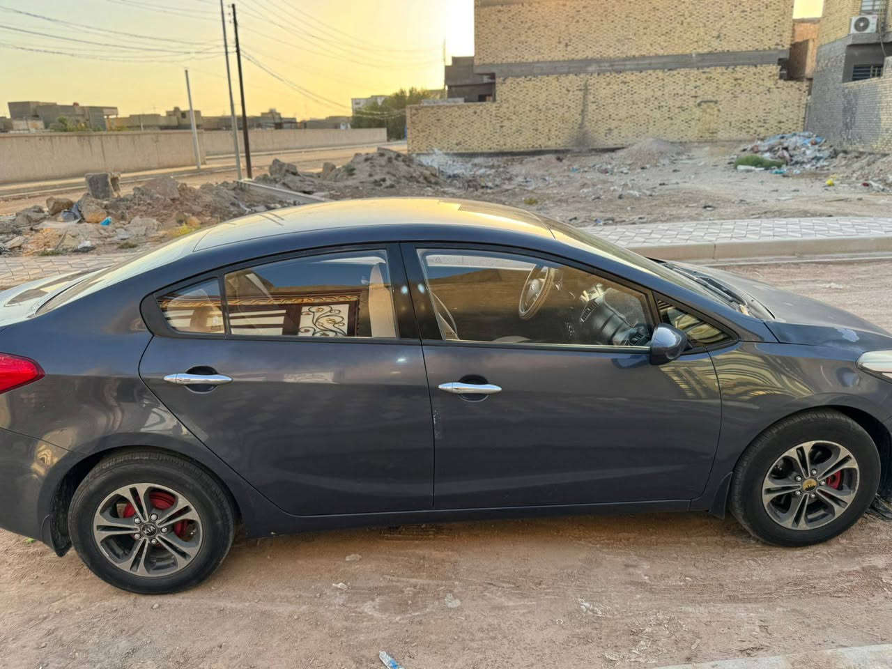 سلام عليكم سيراتو
موديل ١٤ بسمي تحويل
سونار يمك بلمنشور 
السعر ١٠٠ وبيهه مجال
مكان رميثه ‏‪***********‬‏
