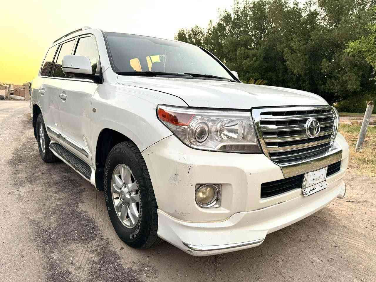 لاندكروز  2011 GXR  محدث 2015
رقم بغداد 
6 سلندر محرك مامفتوح 
ماشية 260 الف  

 السعر 29.000$

المواصفات:
- فتحة 
- بصمة 
- كشنات مخمل 
- شاشة
- ⁠شاشة وسطية في السقف
- كاميرا 
- تحكم ستيرن 
- ثلاجة
- حساسات 

رقم بغداد 

الملاحظات:
المحرك والكير كفالة

سيارة بدون حادث

باب السايق والجاملغ الامامي مصبوغ اثر شخوط بدون حادث 
نص الباب الخلفي و نص الجاملغ الخلفي انصبغ هم اثر شخوط 

مكان سيارة 

كركوك - بغداد

*********** كركوك, العراق
