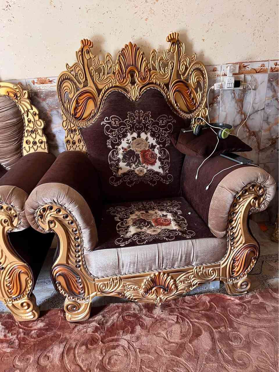 سلام عليكم: عندي تخم جديد ما مستعمل ابد  متكون من ٢ كراسي و ٣ قنفات 
عنوان: الدوره / زراعي ابو طياره ( نسائم النخيل) 
سبب البيع : انتقال الى غير بيت 👍🏼
رقم : *********** Colombo, Sri Lanka
