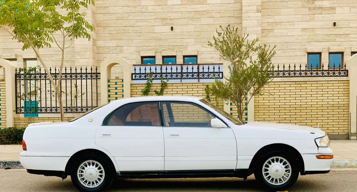 السلام عليكم بطه متصل موديل 1993 للبيع رقم نجف انكليزي سنويه 2030 كير ومكينه 2500 السياره كفاله عامه من الكصه ونقل جثه ولعيب شرعي والصوليات السياره جاهزه مجهزه غرفه جديده تخم تاير كهربايات حداديه العنوان كربلاء السعر55 وبيه مجال لشراي الاستفسار على الرقم ***********
