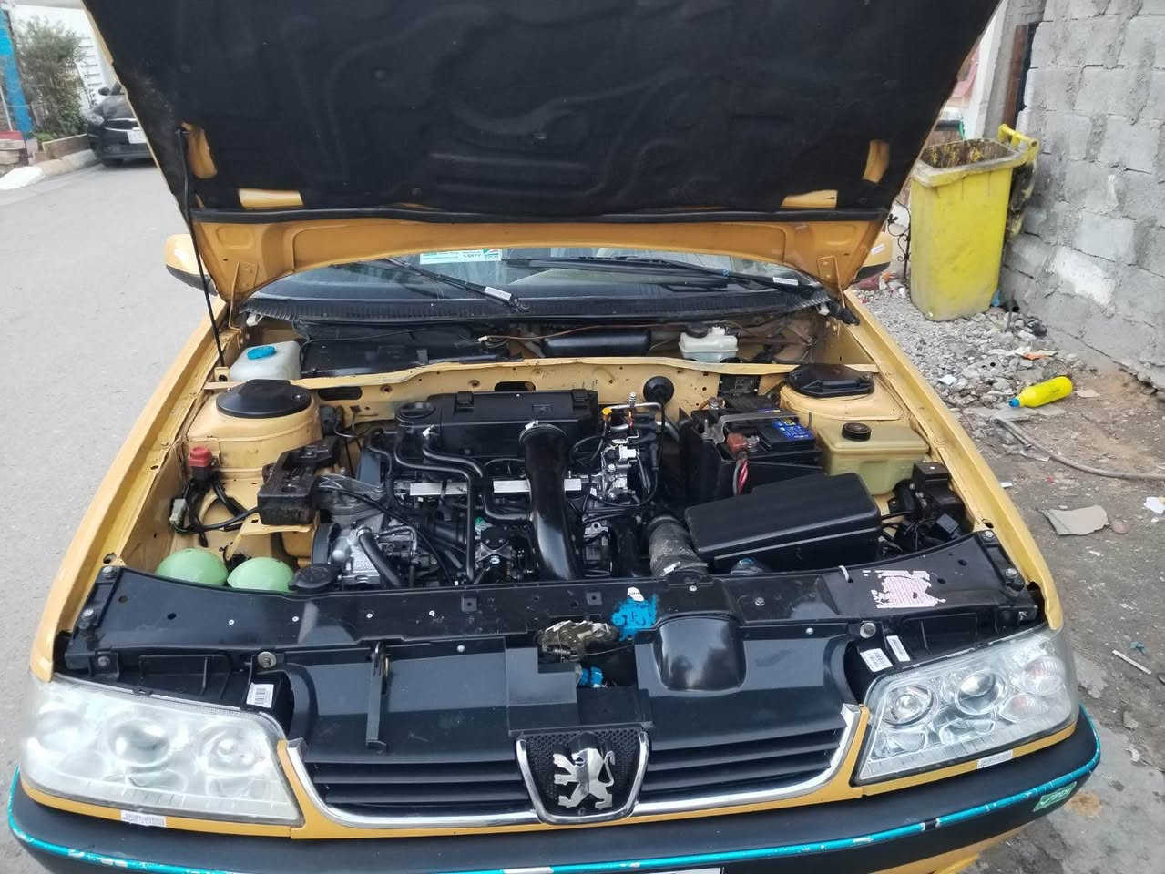 بيجو لميس  2015  سياره مكفوله فقط الهلال الايسر سنويه جديده باسمي 2031  سياره مرتبه مابيهه نقص 43 بيهه مجال *********** Colombo, Sri Lanka
