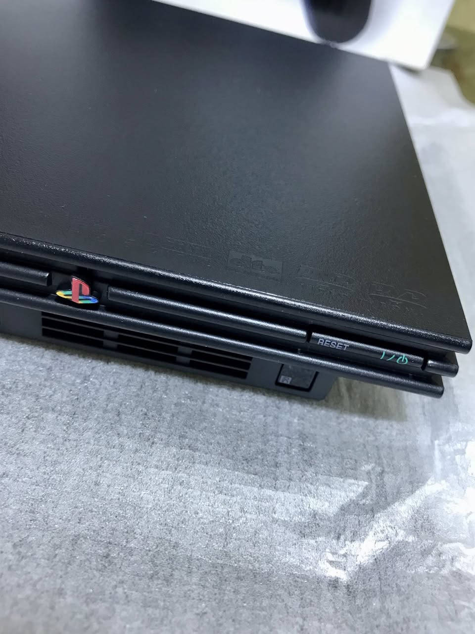 ملاحظة: سعر الجهاز مرتفع يناسب الكولكترية وليس المستخدمين … للبيع ps2 slim موديل 75000 إنتاج عام 2005 مخزون وبحالة الوكالة غير مستخدم نهائياً مع كافة ملحقاته الأصلية مفتوح من الكرتون لغرض التصوير فقط.


**إذا كنت صاحب هذا الإعلان وتريد حذفه لأي سبب، رجاءا أرسل رسالة إلى الدعم الفني**