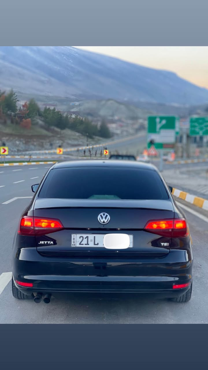 Volkswagen Jetta 2017 S
گئر ئؤتؤماتيك
مەکینەی نەکراوەتەوە
گئر و مەكينةى به شەرت
ماوەی رۆیشتن ٩٣ مایل
دوو پارچەی بۆیاخە بۆنیت و چاملاخ
جەمپەکی خەفیفی پێشی هەیە
یەک پەلەی ساردی هەیە
ئیرباگ سوکان و شان سیستەمە دەشبول نەتەقیە
رادێتەر و حەماوەی بە شەرتە
بێ مەسرەفە
نرخ ١١٤ و مەجالەکی زۆر کەم
ژمارە مۆبایل ***********
تکایە مشتەری تێل بکە جوابی نامە نادرێتەوە أربيل, العراق
