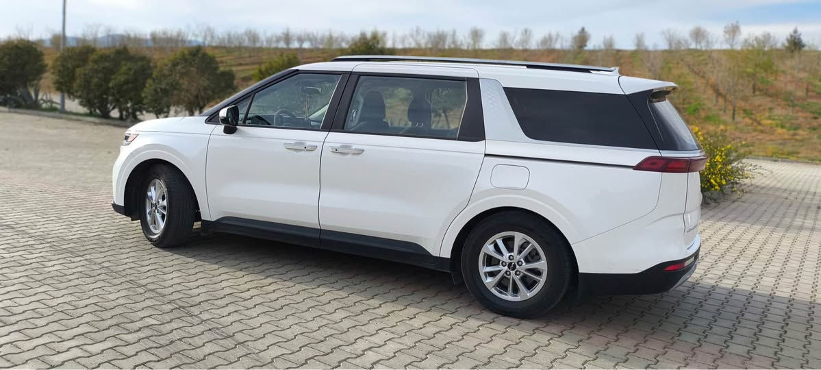 السلام عليكم اخواني الطيبين
للبيع سيارة Kia Carnival
وارد كندي
موديل 2022
مكينه V6-3.5 .
كير اوتوماتيك .
ماشيه 97,000km .
بانزين فقط .
*مواصفات...
بصمه تشغيل .
بصمة ابواب .
تحكمات ستيرن .
هيتر بالستيرن (تدفئه) .
كامره خلفيه .
منافذ USB& Typesy .
تبريد منفصل مناخين .
تبريد 3 قطع .
كونترول خلفي منفصل .
كشن سائق كهرباء .
تدفئه بالكشنات الاماميه .
هيتر بالمرايات الجانبيه .
هاند بريك بصمه .
اوتو هولد .
رادار امامي .
رادار جانبي .
حساسات خلفيه .
زنون عالي ناصي بلادي .
نهاري LED .
ابواب جانبيه خلفيه كهرباء .
صندوق كهرباء .
بردات خلفيه بلادي .
السياره 8 راكب .
السياره رقم اربيل سنويه جديده شرط التحويل والغرامات
هزه جديده .
*السياره بدون ايرباك .
السياره وارد كندي حادثه فقط چاملغ امامي سكن بارد راجع .

بيه بالتحميل الچاملغ الخلفي بي طعجه كلش بسيطه وعايفه ممصلحه وموضحة بالصور .
مكان السياره سليمانيه
للإستفسار عن السعر فضلاَ الأتصال على
*********** واتساب 📞
*********** واتساب 📞 موصل, نينوى
