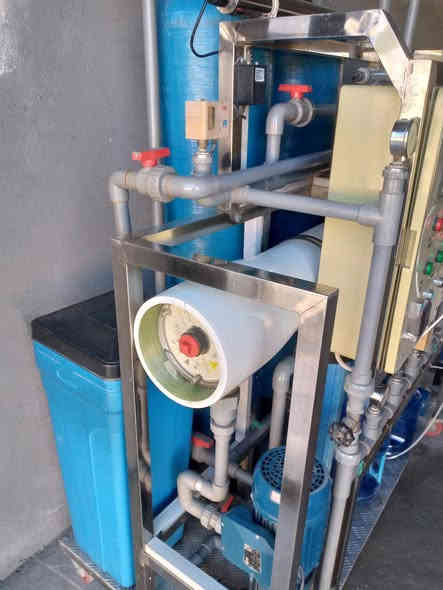 سلام عليكم
محطة واحد متر الف لتر بساعه
المحطه سل ستيل 
شركه الجزيرة غنيه عن تعريف
املاحه المنبرين 5 مثل ما موضح بلفيديو 
مواطير ايطاليه 
+ خزانين ابو 2000 لتر
+ميز ترس
السعر /2 مليون و800 
العنوان/ بغداد المعامل
الرقم /***********
